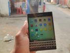 Blackberry Passport 3/32 (Used)