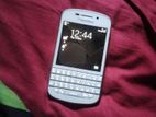 Blackberry Q10 . (Used)