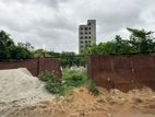 ব্লক-আই,৮-কাঠা,দক্ষিন-মুখি,নেয়ার- ওয়াল্টন অফিস,বসুন্ধরা আ/এ