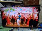 Borderless 32 Smart Television