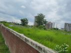 বসুন্ধরা ব্লক B তে Lake Facing দক্ষিণ মুখী সাড়ে সাত কাঠা জমি বিক্রি