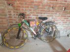 ব্যাটারি চালিত গিয়ার সাইকেল। ব্যাবহার করার সময় পাই না তাই সেল দিব।