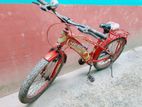 ব্যবহৃত ছোট বাইসাইকেল বিক্রি হবে।