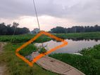 চার কাঠা জমি বিক্রি হবে।