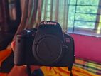 Canon 700 D