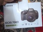 Canon 700d camera