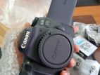 Canon eos 77d with 18-55 mm stm lens brand new condition a ache