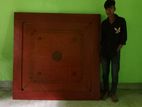 Carrom board