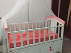 China premium baby cot