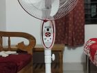 Click Charger stand fan 16"