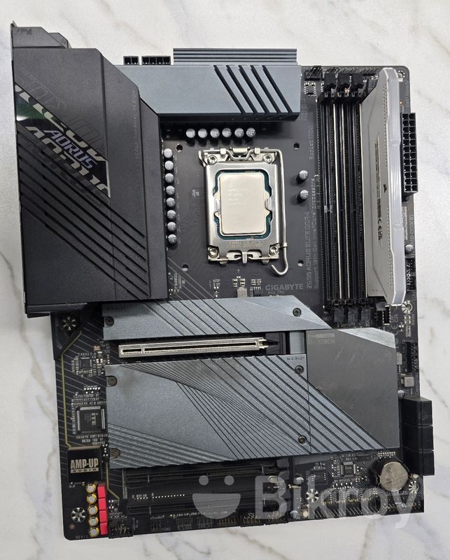 Core I7 12700k Gigabyte Z690 Ram 16GB Corsair for Sale in Elephant