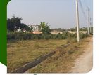 Corner 3 Katha Plot on 60 Ft Road in Sector 15/A