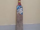 Cricket bat