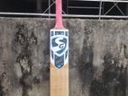 Cricket bat