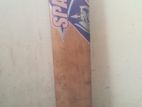 Cricket bat