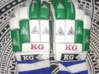 Cricket hand gloves new