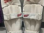 Cricket keeping pads for sell.