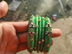চুড়ি নিতে চাইলে নক দেন