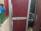 দারুন ওফারে 14 CFT লাল কালার ফিরিজ বিক্রি করা হবে