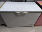 Daewoo Dip freezer 300 liter.