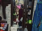ড্রেসিং টেবিলটি বিক্রি করা হবে