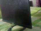 Dell 22" nosto monitor borderless