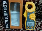 Digital clamp meter