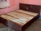 দোকানের প্রচার জন্য নতুন খাট কম দামে বিক্রি করা হচ্ছে