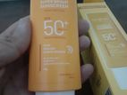 dot & key vitamin C+E super bright sunscreen SPF 50+