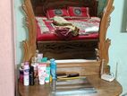 Drassing table