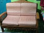 একসেট সোফা বিক্রি করা হবে।