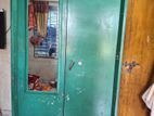 একটি বেবহৃত আলমারি বিক্রি করা হবে