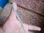 একটি বেসলাইট ছেলেদের বিক্রি হবে