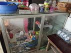 একটি থাই গ্লাস দোকানের display rack