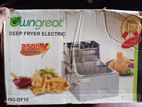 Electric deep fryer and potato slicer