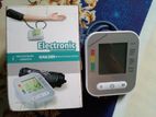 Electronic Blood Pressure Monitor