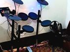 ELECTRONICS DRUMS SET YAMAHA DTX 402K with Amplifier