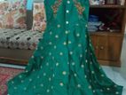 Elegant Classic Green Gown Dress for Sale – Perfect Any Occasion!