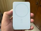 Esr Halolock Kickstand Wireless Powerbank