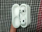 এটি একটি ভালো মানের"Aplle Airpods". Full Fresh Condition