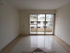 exclusive Semi-Furnishd apartment 2400sft