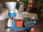 fish feed and poultry making machine