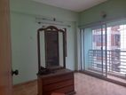 Flat To-let at Lalmatia (3 Bed, 4 Bath, Titas Gas, Car Parking)