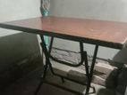 Folding table