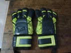 FOOTBALL GOALKEEPER GLOVES