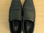 Formal Shoes sell