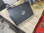 FUJITSU LH531 i5 2Gen 8 GB RAM 500 HDD
