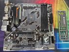 GIGABYTE Motherboard B450 AORUS M AM4 AMD SATA 6Gb/s USB 3.0