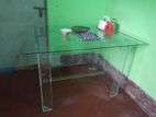 Glass er draining table