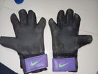 Goalkeeper gloves